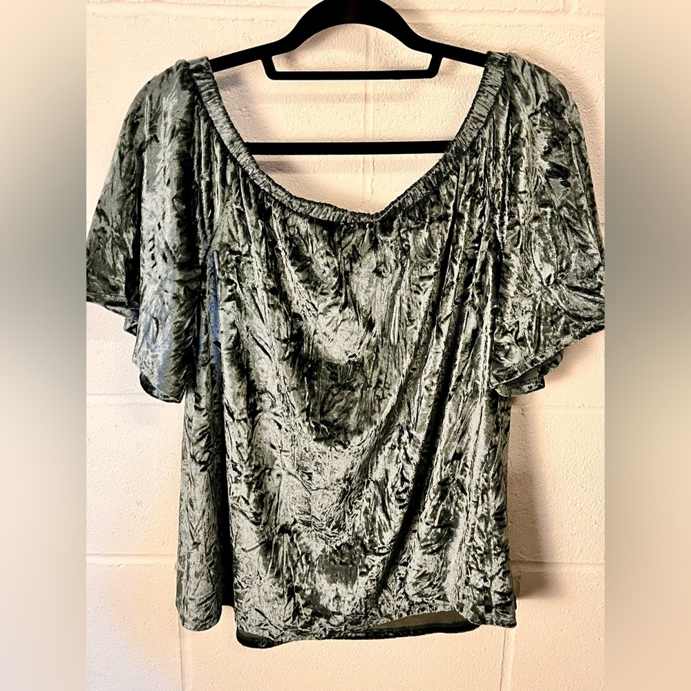 Knox Rose Velvet Green Blouse